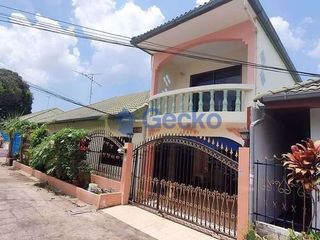 À louer 3 chambres maison à Bang Lamung, Chonburi