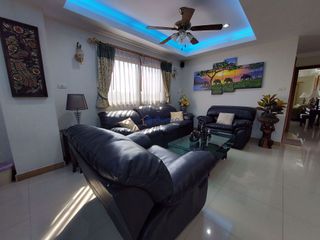 For rent 2 bedrooms condo in Bang Lamung, Chonburi