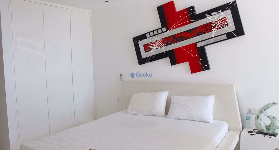 For rent 3 bedrooms condo in North Pattaya, Pattaya