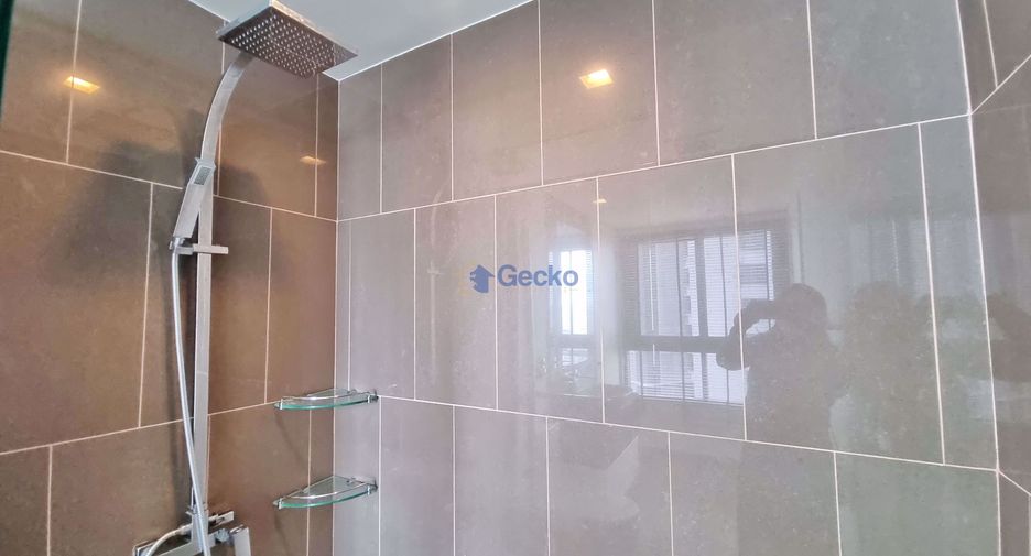 For rent 2 bedrooms condo in North Pattaya, Pattaya
