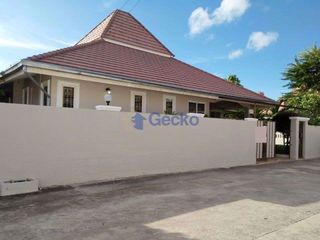 Haus zur Miete mit 4 Zimmer in Bang Lamung, Chonburi
