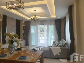 À vendre 3 chambres villa à Mueang Chon Buri, Chonburi