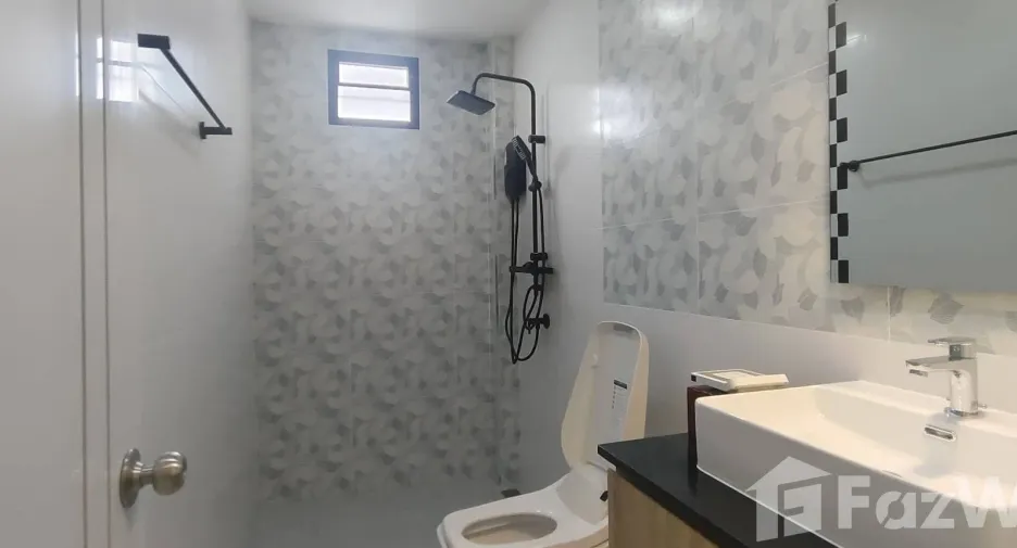 À vendre 3 chambres villa à Mueang Chon Buri, Chonburi