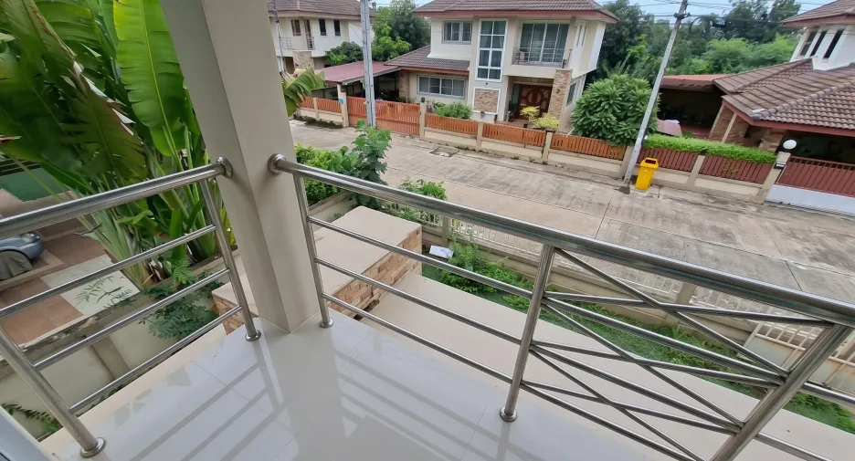 For sale 3 bedrooms house in Mueang Nakhon Sawan, Nakhon Sawan