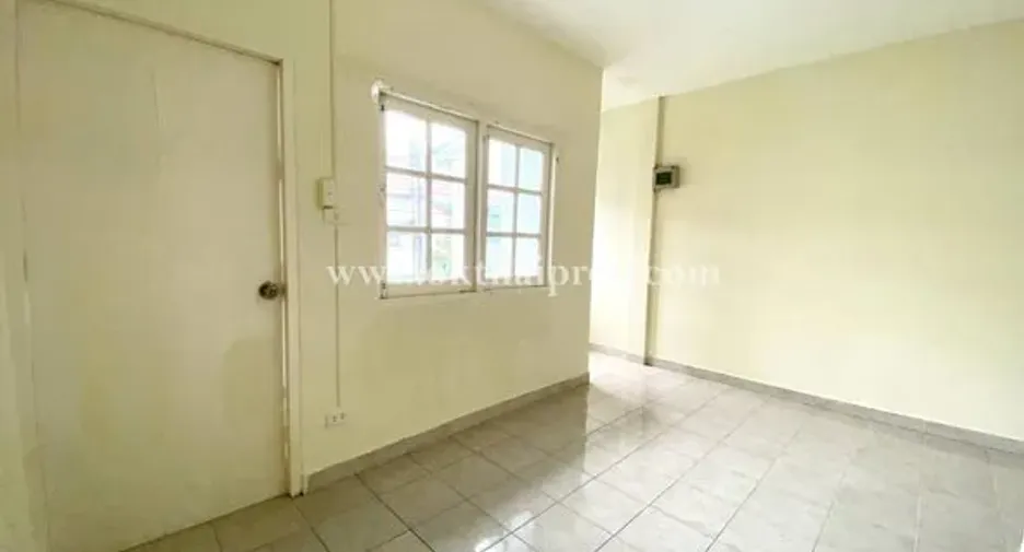 For sale 2 bedrooms townhouse in Pak Kret, Nonthaburi