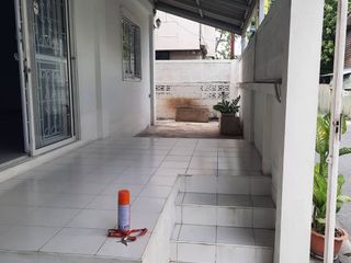 Haus zur Miete mit 3 Zimmer in Watthana, Bangkok