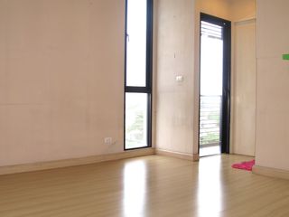 For sale 1 bed condo in Mueang Samut Prakan, Samut Prakan
