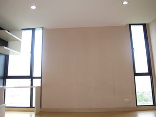 For sale 1 bed condo in Mueang Samut Prakan, Samut Prakan