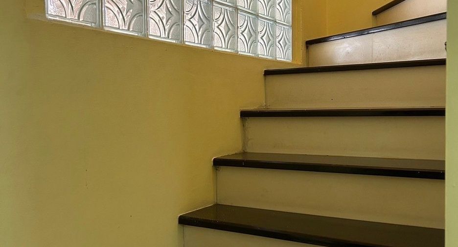 For sale 3 bedrooms townhouse in Bang Khae, Bangkok