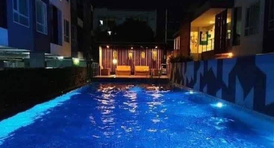 Condo en alquiler de 1 habitaciones en Phra Khanong, Bangkok
