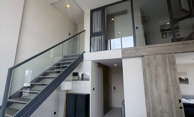 For rent 2 bedrooms condo in Pathum Wan, Bangkok
