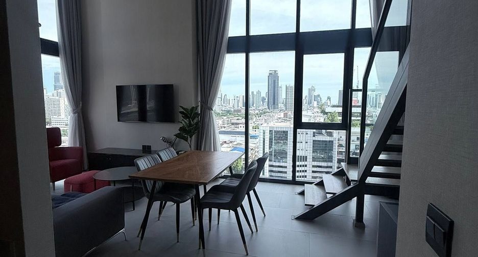 For rent 2 bedrooms condo in Pathum Wan, Bangkok