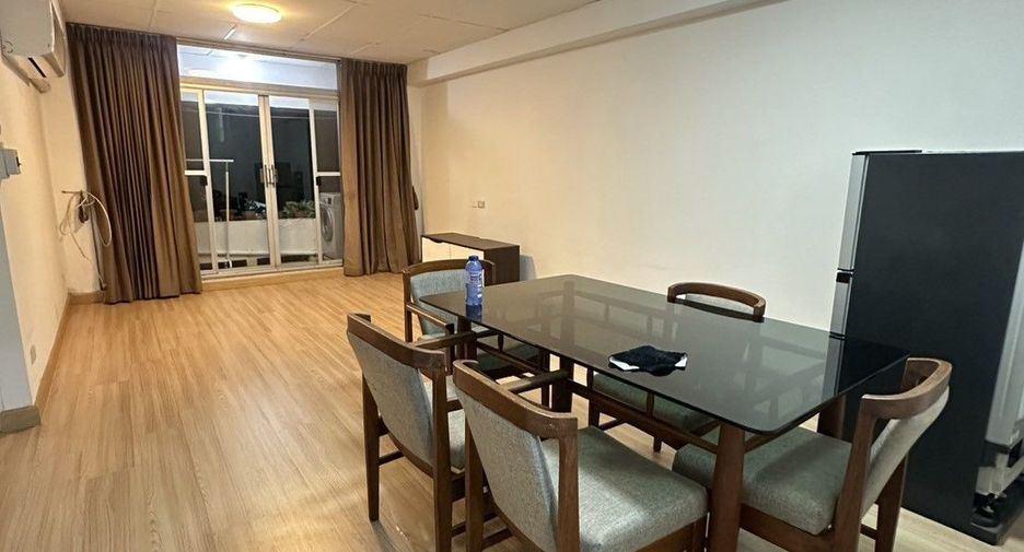 Wohnung zur Miete mit 2 Zimmer in Khlong Toei, Bangkok