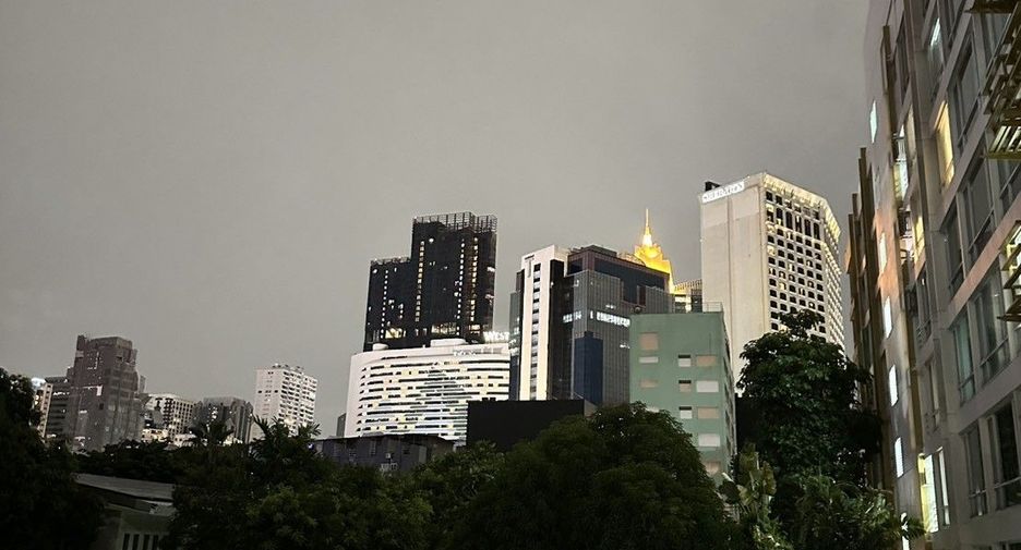 Wohnung zur Miete mit 2 Zimmer in Khlong Toei, Bangkok