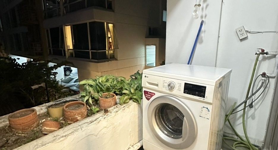 Wohnung zur Miete mit 2 Zimmer in Khlong Toei, Bangkok