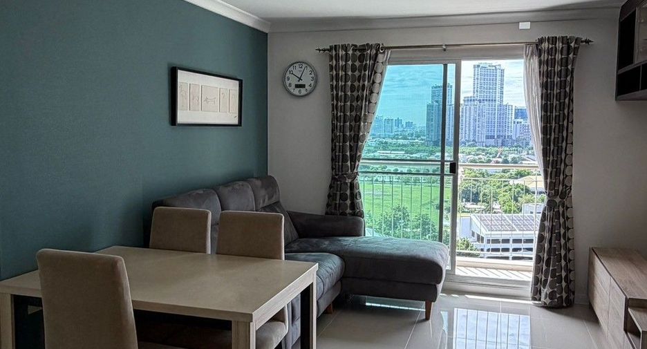 À louer 2 chambres condo à Huai Khwang, Bangkok