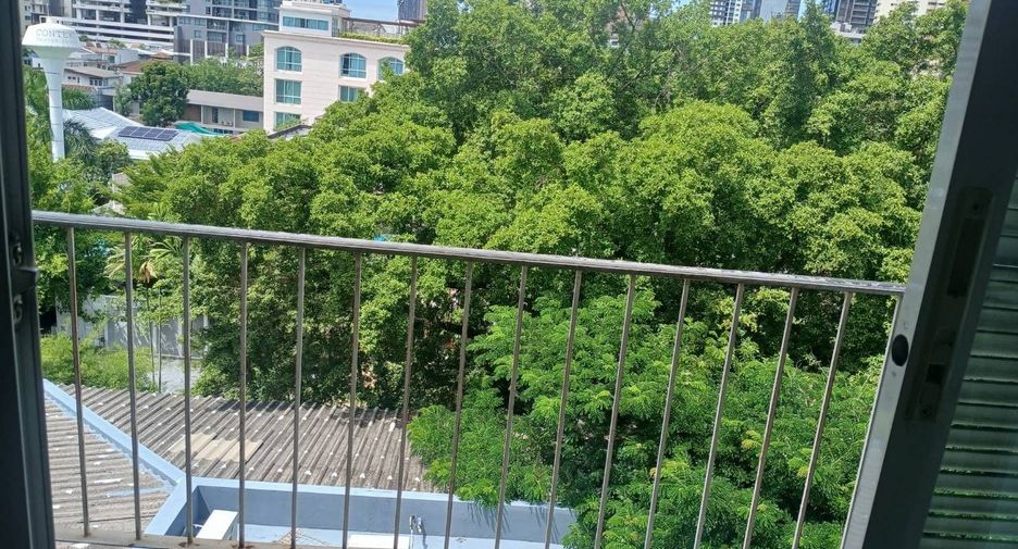 For rent 2 ベッドルーム condo in Watthana, Bangkok