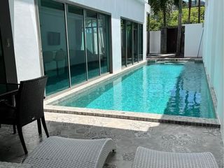 For rent 3 bedrooms villa in Mueang Phuket, Phuket