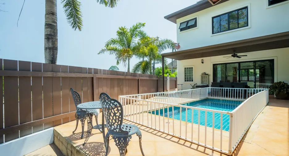 For sale 4 ベッドルーム house in Mueang Phuket, Phuket