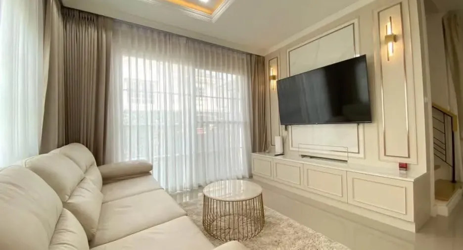 For rent 3 ベッドルーム house in Mueang Samut Prakan, Samut Prakan