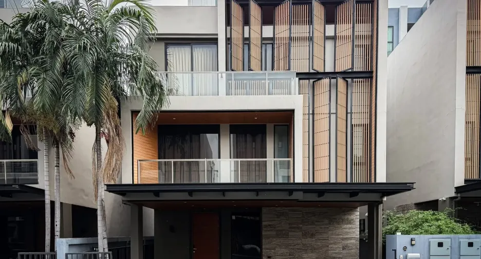 À louer et à vendre 4 chambres maison à Lak Si, Bangkok