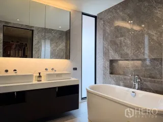 For rent そして for sale 4 ベッドルーム house in Lak Si, Bangkok