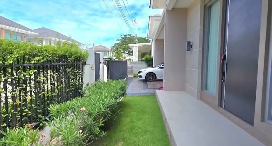 For rent 4 bedrooms house in Lat Krabang, Bangkok