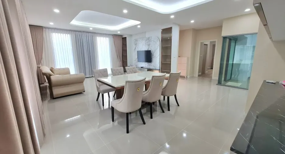 For rent 4 bedrooms house in Lat Krabang, Bangkok
