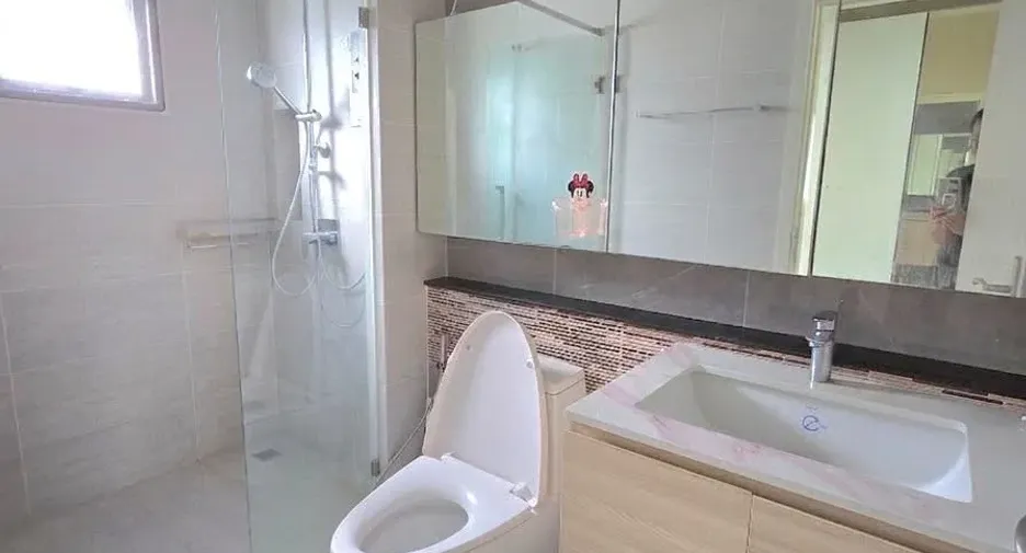 For rent 4 bedrooms house in Lat Krabang, Bangkok