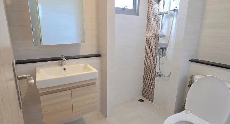For rent 4 bedrooms house in Lat Krabang, Bangkok