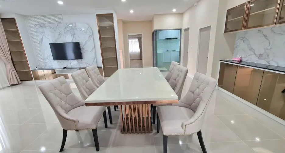 For rent 4 bedrooms house in Lat Krabang, Bangkok