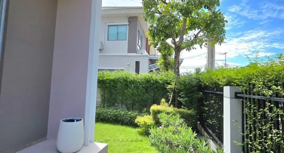 For rent 4 bedrooms house in Lat Krabang, Bangkok
