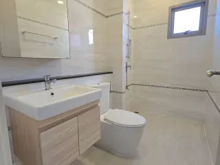 For rent 4 ベッドルーム house 