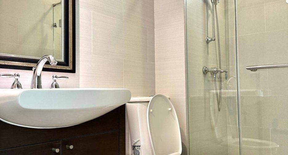 For rent 2 bedrooms condo in Bang Kho Laem, Bangkok