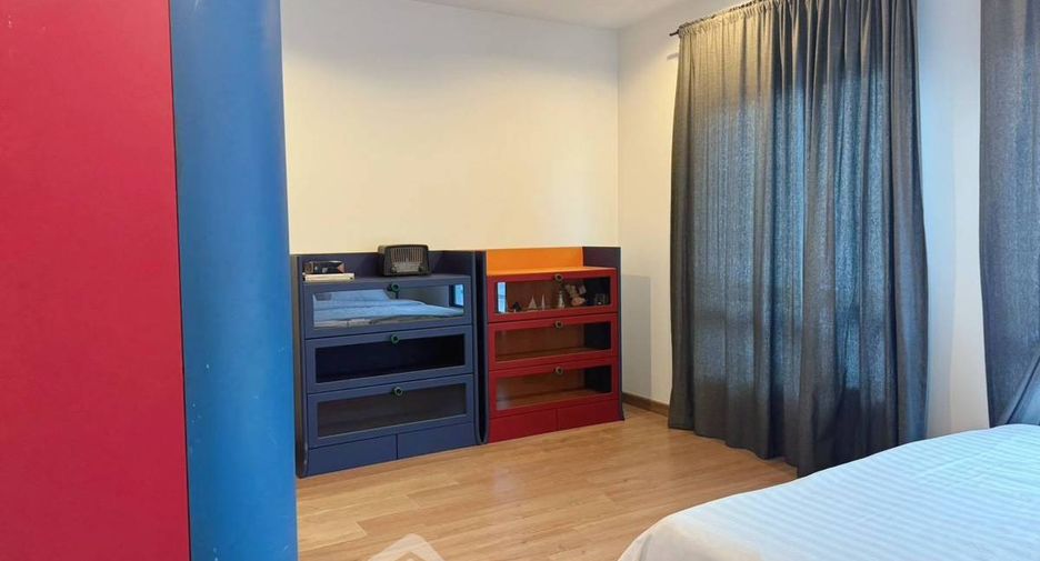 For rent and for sale 4 bedrooms house in Suan Luang, Bangkok