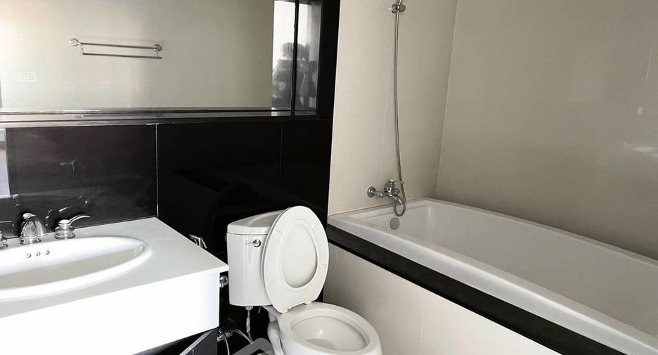 Condo en alquiler de 3 habitaciones en Pathum Wan, Bangkok