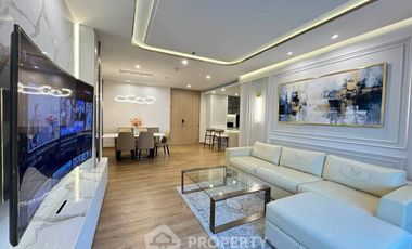 For rent 3 bedrooms condo in Bang Rak, Bangkok