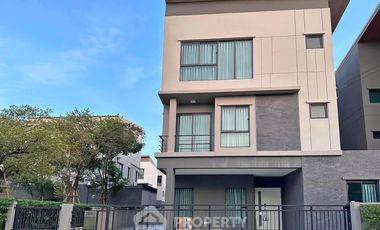 Reihenhaus zur Miete mit 4 Zimmer in Bang Khen, Bangkok