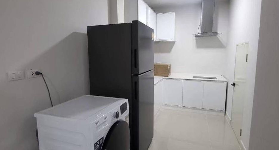 Reihenhaus zur Miete mit 4 Zimmer in Bang Khen, Bangkok