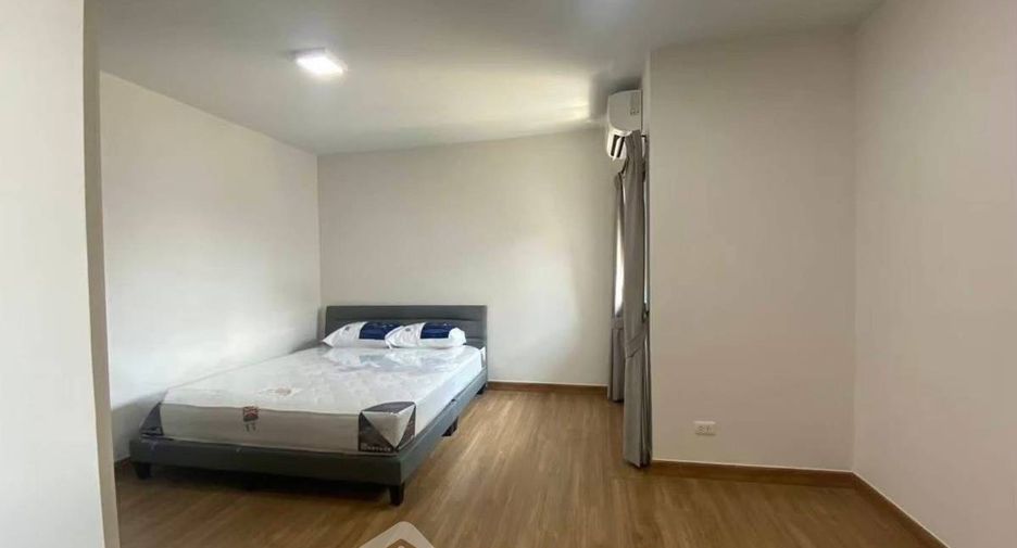 Reihenhaus zur Miete mit 4 Zimmer in Bang Khen, Bangkok