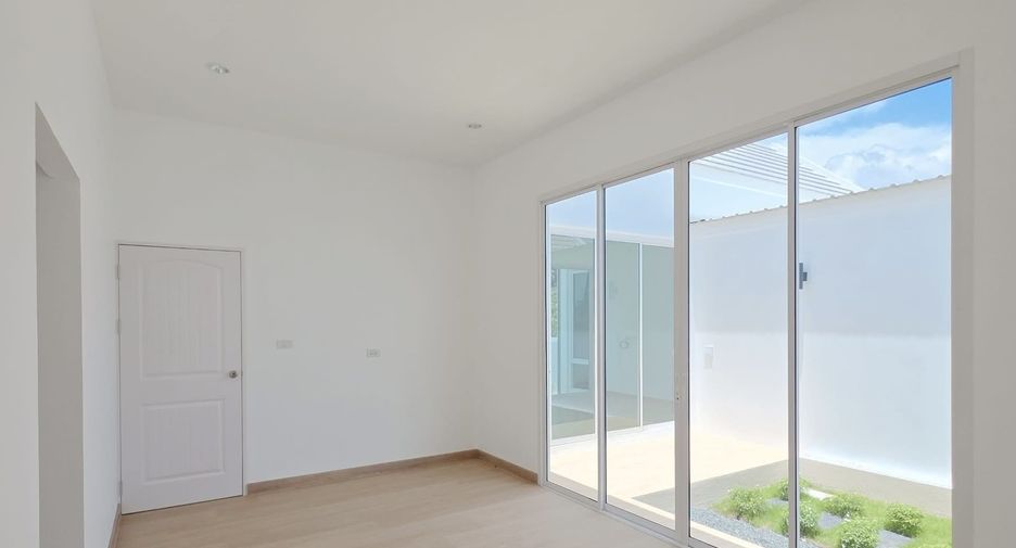 For sale 3 bedrooms house in Saraphi, Chiang Mai