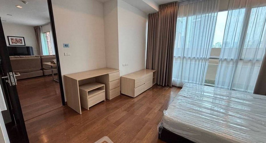 For rent 3 bedrooms condo in Pathum Wan, Bangkok