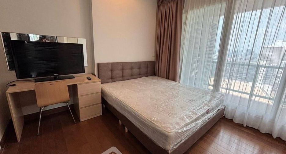 For rent 3 bedrooms condo in Pathum Wan, Bangkok