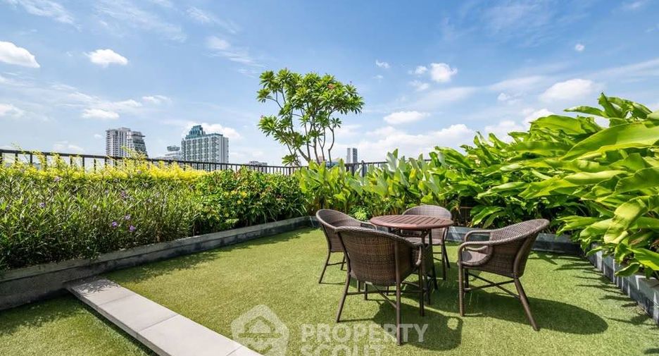 For rent 1 bed condo in Watthana, Bangkok