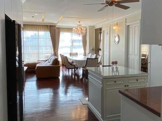 For rent 3 bedrooms condo in Ratchathewi, Bangkok