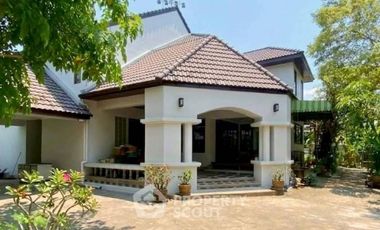 Haus zur Miete mit 4 Zimmer in Saphan Sung, Bangkok