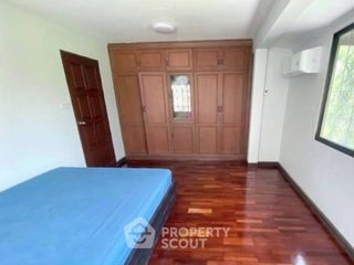 For rent 4 ベッドルーム house 