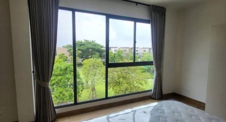 Reihenhaus zur Miete mit 4 Zimmer in Bang Khen, Bangkok