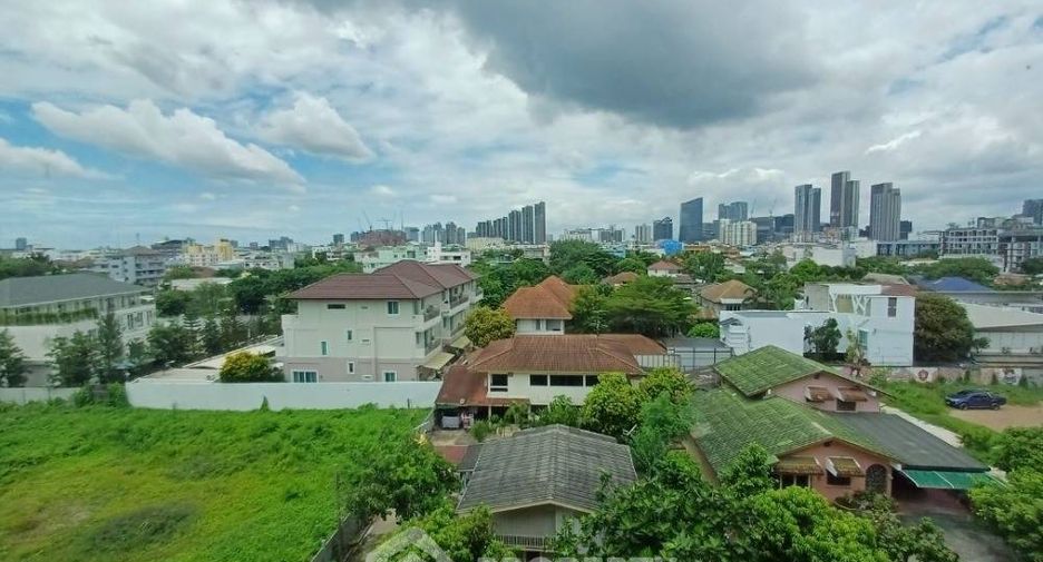 For rent 2 bedrooms condo in Bang Na, Bangkok