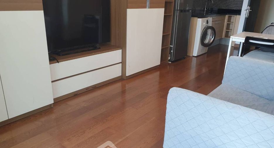 For rent 1 bed condo in Pathum Wan, Bangkok